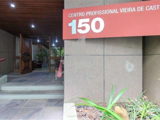 Sala comercial à venda na Rua Vieira de Castro, 150, Farroupilha, Porto Alegre por R$ 208.500