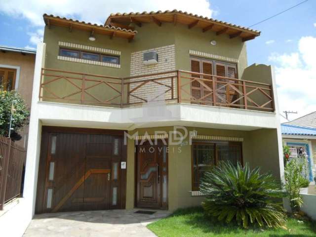 Casa em condomínio fechado com 3 quartos para alugar na Rua Carlos Maximiliano Fayet, 269, Hípica, Porto Alegre por R$ 4.300