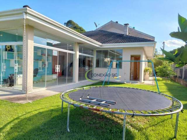 Casa com 4 dormitórios à venda, 315 m² por R$ 2.200.000,00 - Putim - São José dos Campos/SP