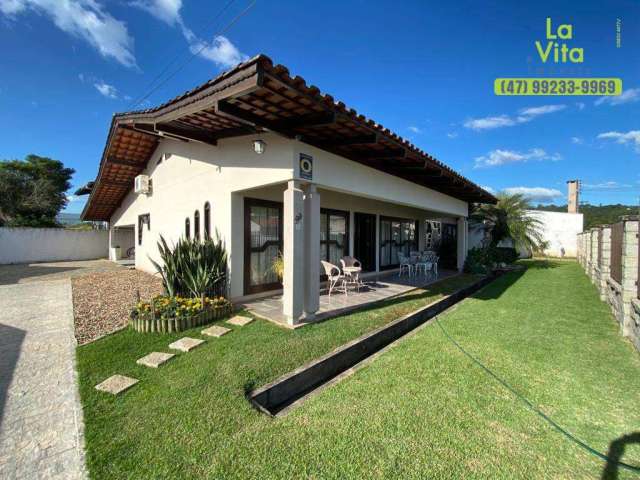Casa com 4 dormitórios Sendo 1 Suíte, 262 m² - venda por R$ 1.290.000 - Bairro: Coloninha - Gaspar/SC | La Vita Imóveis