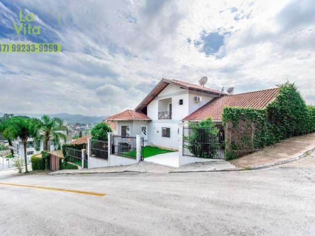 Casa com 3 suítes à venda, 327 m² por R$ 1.600.000,00 - Centro - Gaspar/SC | LA VITA IMÓVEIS