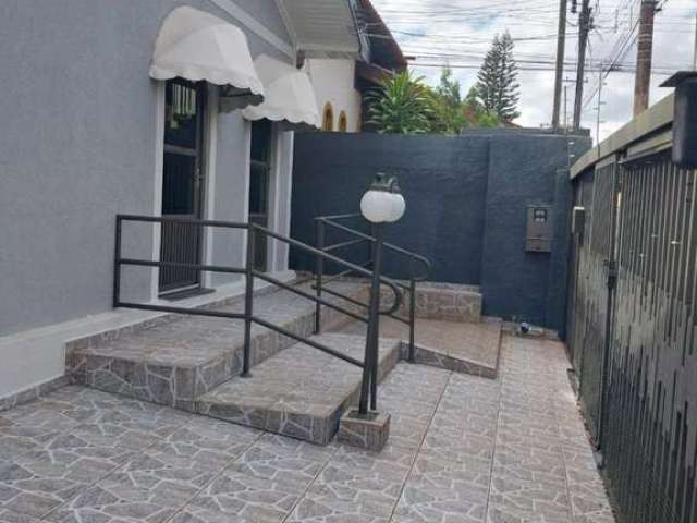 Casa com 3 dormitorios e edicula a venda na Vila Central   Assis SP