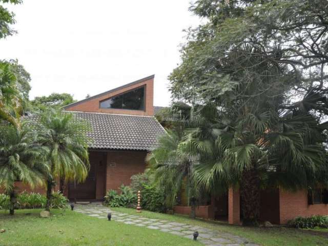 Casa 4 dorms com 4 suítes à venda, 540 m² - Parque Rincão ao lado da Raposo Tavares