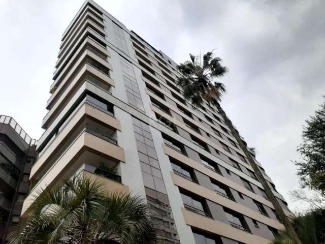 Apartamento de Alto Padrão de  três(3) dormitórios, sendo  três (3) suítes e quatro (4) vagas de garagem no Condomínio The View no  Bairro Bela Vista em Porto Alegre.   Apartamento  com 275,51 metros 