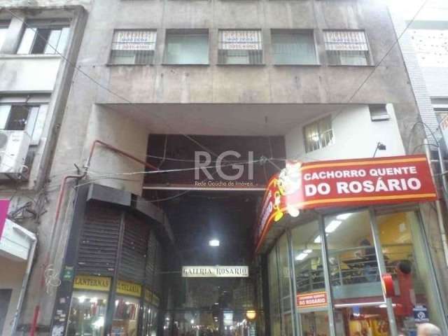 Loja e sobreloja na Galeria do Rosário, com entrada pela Vigário José Inácio, 371 e Marechal Floriano, 38 - Centro. Está contígua a loja ao lado, também com sobreloja.&lt;BR&gt;Loja está alugada por R