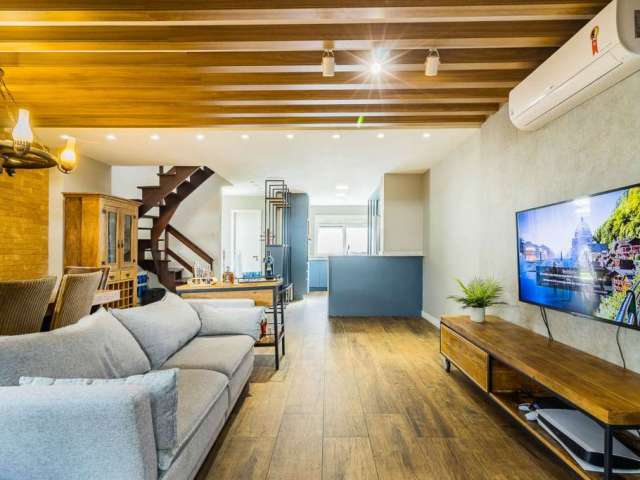 Casa em condomínio fechado com 4 quartos à venda na Gralha Azul, 555, Central Parque, Porto Alegre por R$ 1.450.000