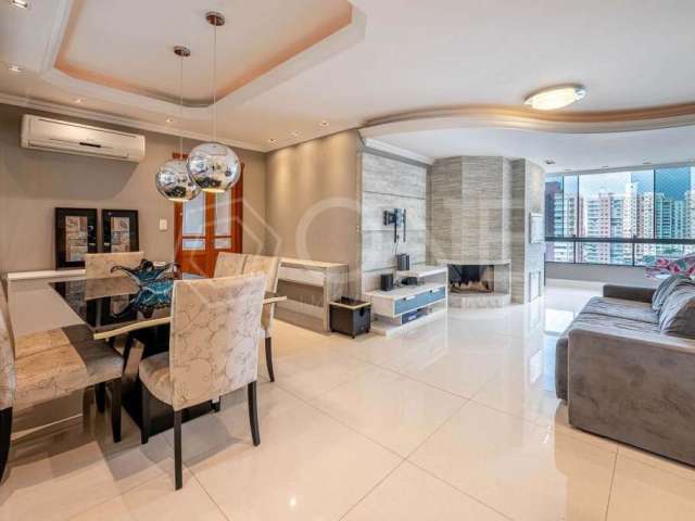Apartamento com 3 quartos para alugar na Rua Líbero Badaró, 65, Passo da Areia, Porto Alegre por R$ 7.500