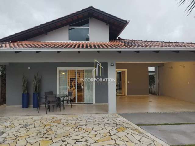 Casa com piscina  e edícula com  área gourmet à venda, Fátima, Joinville, SC  3RI 7425