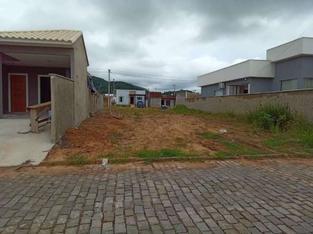 Terreno à venda, 240 m² por R$ 95.000,00 - Ubatiba - Maricá/RJ