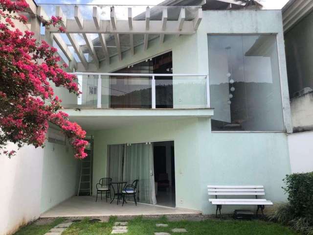 Casa à venda, 211 m² por R$ 790.000,00 - Itaipu - Niterói/RJ