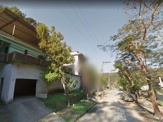 Boa para investidor, casa pertinho da Glamour com terraço e garagem 3 quartos à venda por R$ 280.000 - Pendotiba - Niterói/RJ