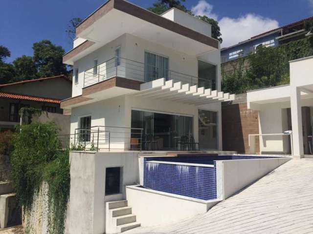 Casa com 4 quartos por R$ 850.000 - Sape /RJ