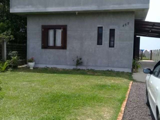 Casa com pátio, bairro cruzeiro do sul 2, tramandaí-rs