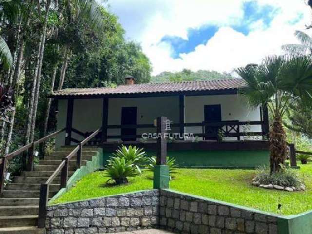 Casa com 2 dormitórios à venda, 65 m² por R$ 390.000,00 - Penedo - Itatiaia/RJ