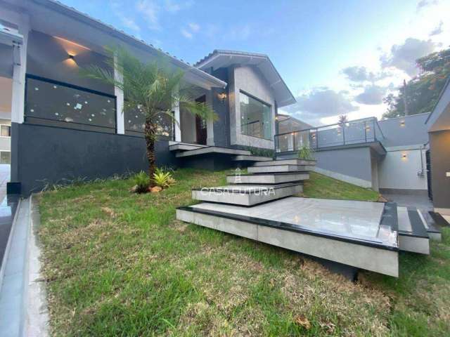 Casa com 5 dormitórios à venda, 569 m² por R$ 2.700.000,00 - Laranjal - Volta Redonda/RJ