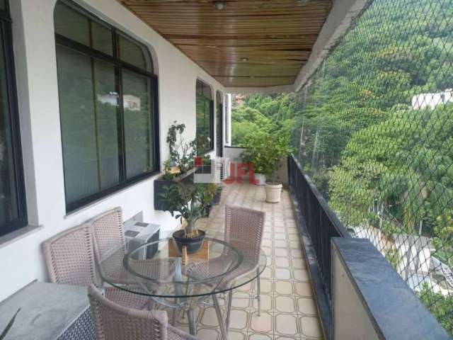 Cobertura Duplex com 249 m² 3 quartos com suíte e closet dependência completa e 2 vagas - Tijuca -RJ