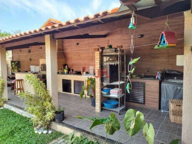Casa linear com 5 quartos e 4 suítes com quintal, piscina e espaço gourmet - Boqueirão - Saquarema - RJ