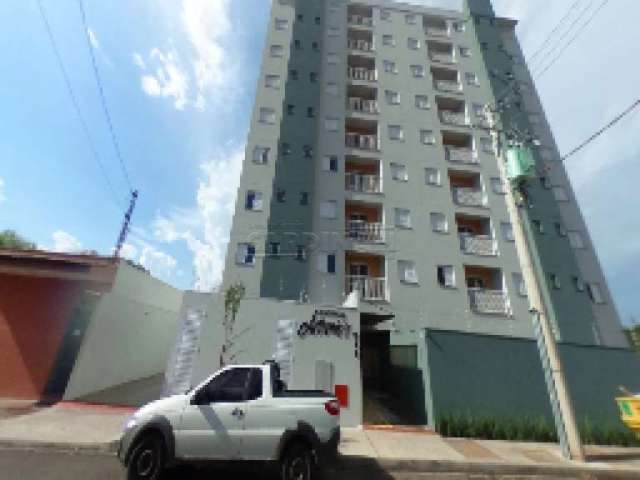 Apartamento com 2 quartos para alugar na Rua Cézar Ricomi, 311, Jardim Lutfalla, São Carlos, 58 m2 por R$ 2.000