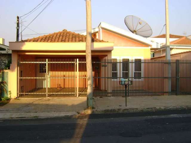 Casa com 1 dormitório e 1 suíte no Parque Santa Felícia Jardim próxima a Paróquia São João Batista em São Carlos