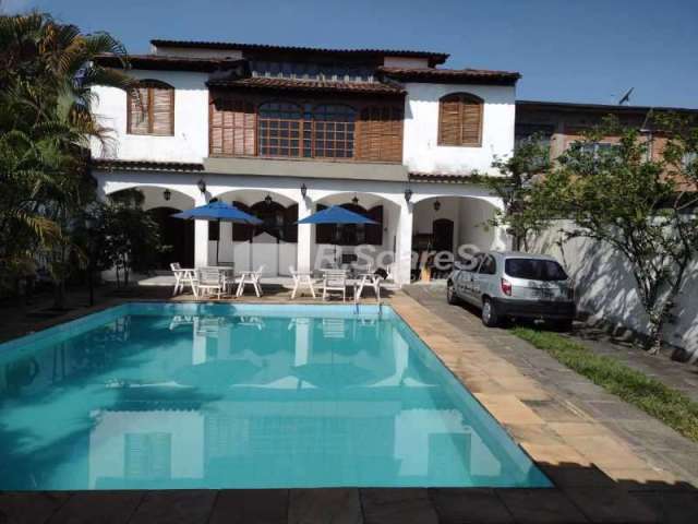 Casa com 5 quartos à venda na Rua Lavínia, Realengo, Rio de Janeiro, 282 m2 por R$ 700.000