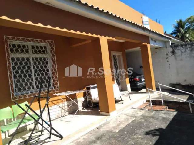 Casa com 2 quartos à venda na Rua Quiririm, Vila Valqueire, Rio de Janeiro, 115 m2 por R$ 548.900