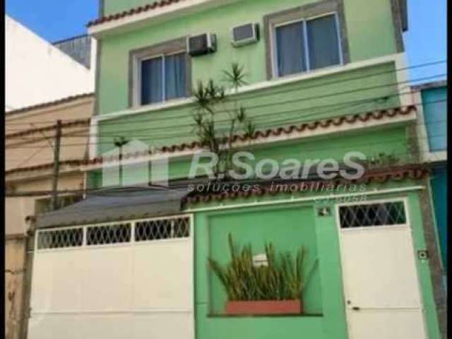 Casa com 3 quartos à venda na Rua Pereira de Figueiredo, Oswaldo Cruz, Rio de Janeiro por R$ 350.000