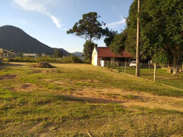 Terreno à venda no bairro Areias de Macacu - Garopaba/SC