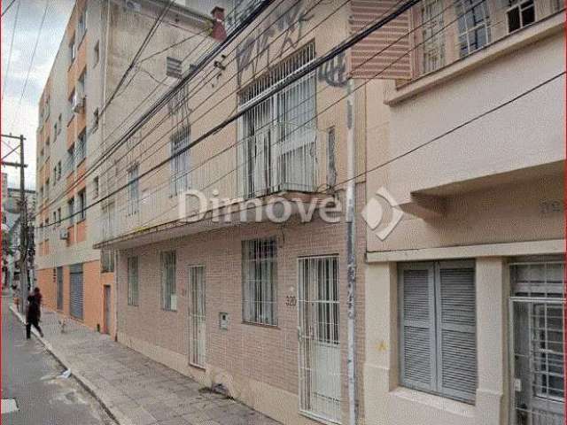 Casa com 5 quartos à venda na Rua Espírito Santo, 0318, Centro Histórico, Porto Alegre por R$ 560.000