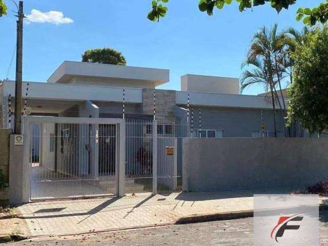 Casa com 4 dormitórios à venda, 200 m² por R$ 900.000,00 - Centro - Paranavaí/PR