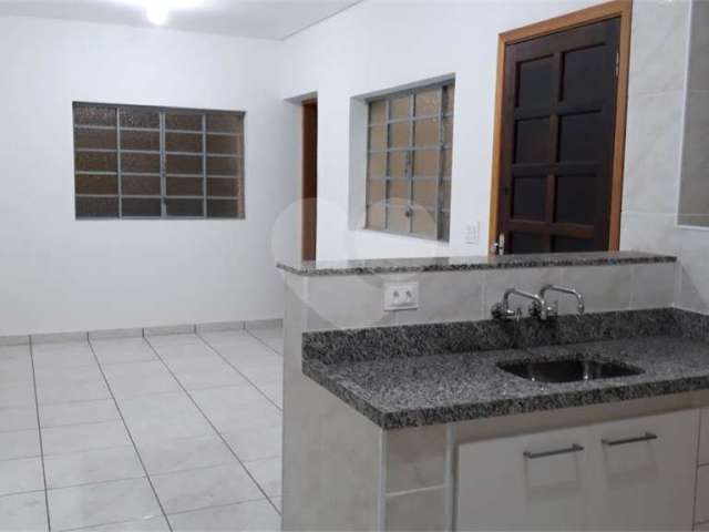 Casa com 3 quartos para alugar na Rua Prudente de Moraes, 6611, Centro, Jundiaí, 180 m2 por R$ 4.000