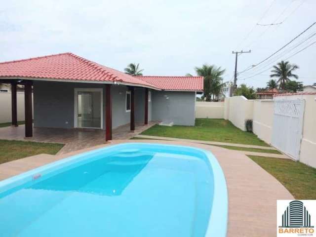 Imóvel à venda em Itanhaém-SP: Casa com 3 quartos, 1 suíte, 2 salas, 2 banheiros, 4 vagas de garagem e 150,00 m2 de área no Jardim Regina.