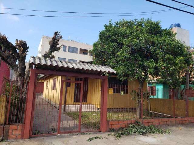 Terreno à venda na Rua João Cândido, 429, Piratini, Sapucaia do Sul por R$ 350.000