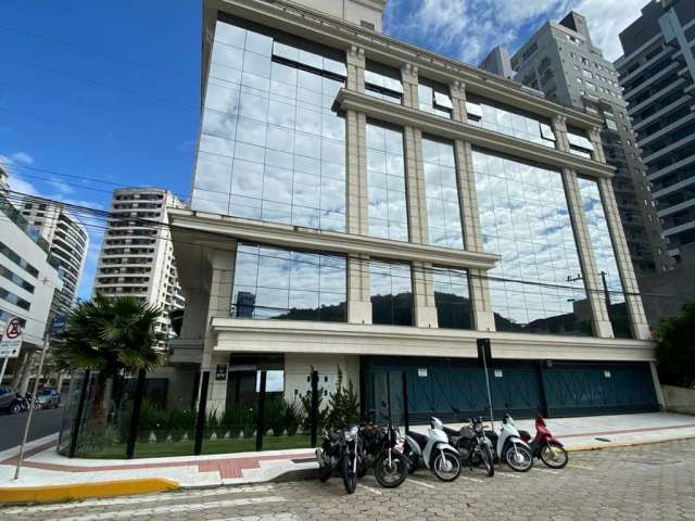 Casa comercial com 1 sala à venda no Fazenda, Itajaí , 204 m2 por R$ 2.500.000