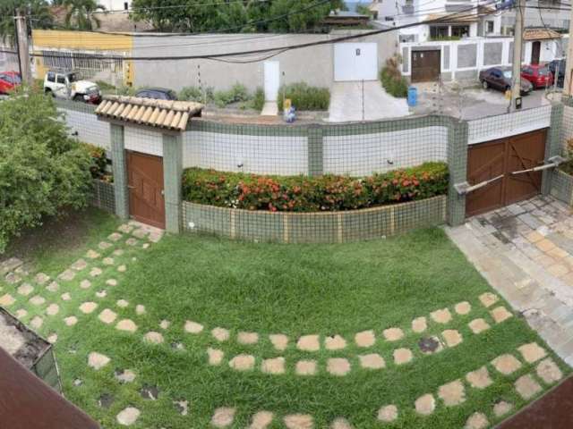 Casa em condomínio fechado com 5 quartos à venda na Rua Vinícius de Morais, Itapuã, Salvador, 890 m2 por R$ 2.200.000