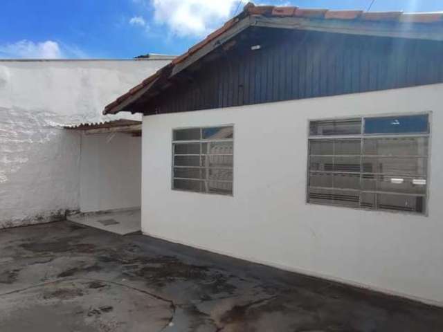 Casa para Locação em Várzea Grande, Ponte Nova, 2 dormitórios, 2 banheiros, 2 vagas