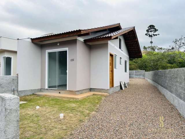 Casa à venda com 1 dormitório, passagem lateral e ótimo espaço de terreno no bairro Ribeirão das Pedras - Indaial/SC