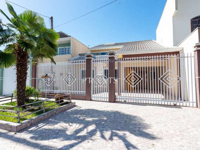 Casa com 3 quartos à venda na Rua José Chaves de Andrade, 724, Pineville, Pinhais, 204 m2 por R$ 780.000