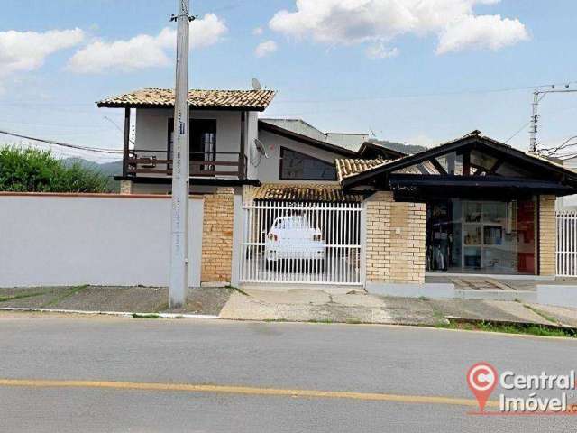 Casa com 3 dormitórios à venda, 174 m² por R$ 1.500.000,00 - Ariribá - Balneário Camboriú/SC