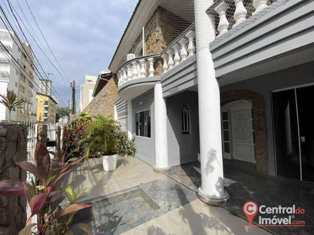 Casa com 4 dormitórios, 337 m² - venda por R$ 2.500.000 ou locação anual por R$ 13.000/mês - Nações - Balneário Camboriú/SC