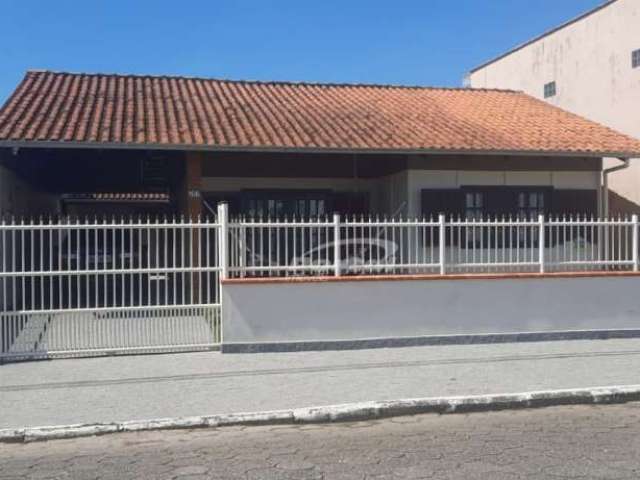 Casa com 3 quartos à venda na Rua Nestor Schiefler, 166, Meia Praia, Navegantes, 147 m2 por R$ 620.000
