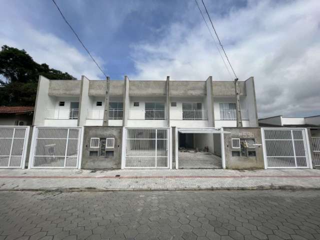 Casa com 2 quartos à venda na Ambrósio Spengler, 536, Poço Grande, Gaspar, 93 m2 por R$ 335.000
