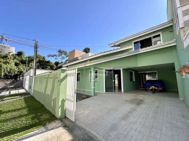 Casa com 3 quartos para alugar no Centro, Balneário Piçarras , 113 m2 por R$ 3.650