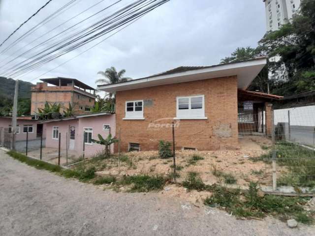 Casa comercial com 10 salas à venda na Rua Pastor Oswald Hesse, 659, Ribeirão Fresco, Blumenau, 383 m2 por R$ 580.000