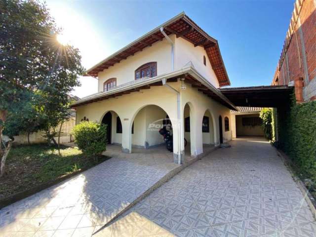Casa com 4 quartos para alugar na Bela Vista, Gaspar , 190 m2 por R$ 3.500