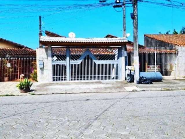 Casa à venda no bairro Caputera - Caraguatatuba/SP