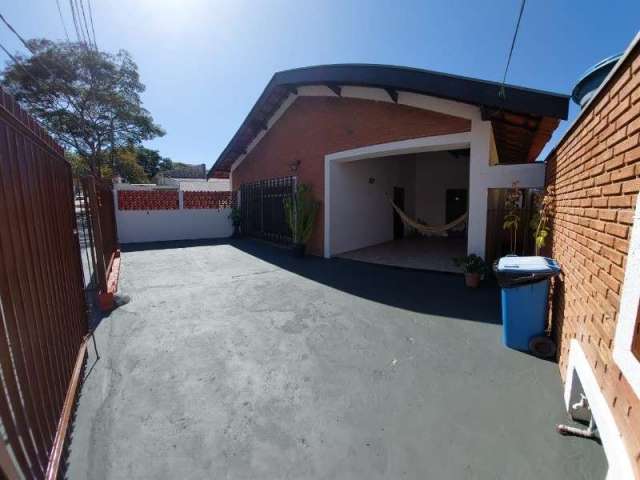Casa a venda em Jundiaí-SP, com 03 dormitórios sendo 01 suíte, Localização privilegiada no Jardim do trevo.