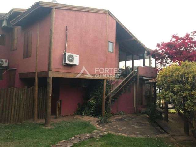 Casa em condomínio fechado com 3 quartos à venda no Recanto da Mata, Delfinópolis  por R$ 450.000