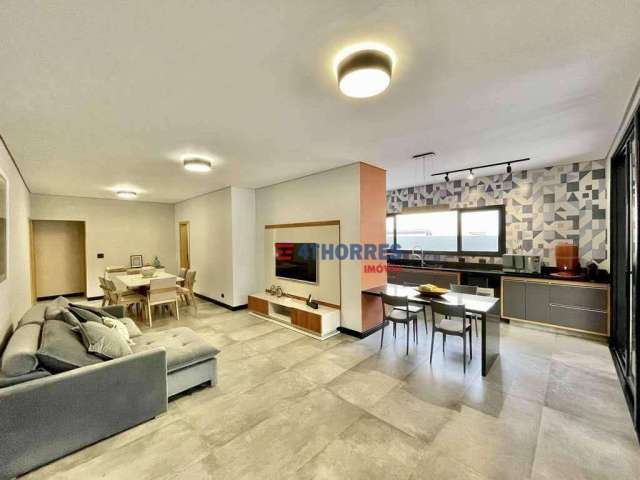 Casa com 3 dormitórios à venda, 321 m² por R$ 2.600.000,00 - Granja Viana - Cotia/SP