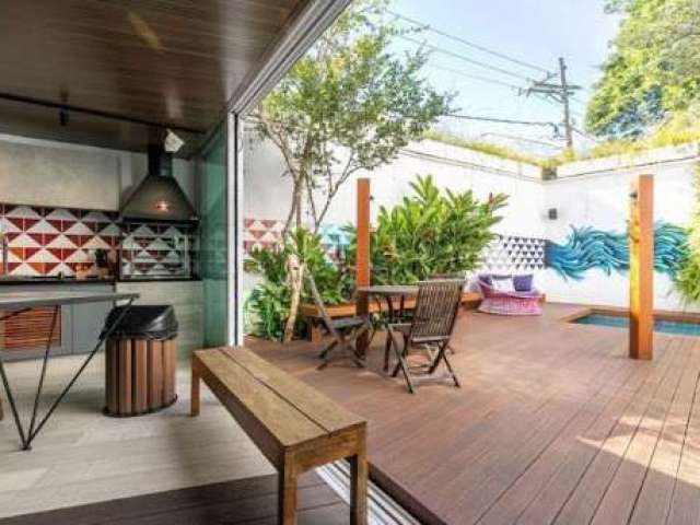 Casa em condomínio com churrasquiera e piscina à venda, 550 m Jardim Petrópolis - São Paulo/SP