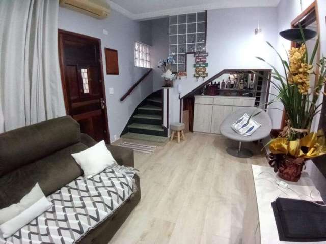 Casa em Condomínio Reformada - Vila Mathias - Santos